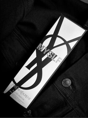 Yves Saint Laurent MYSLF Box - Black & White 3.3oz